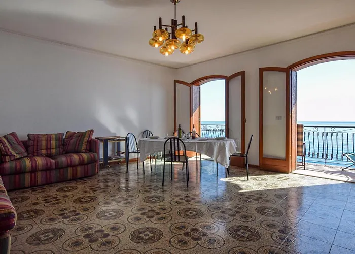 Amazing In Apartment *